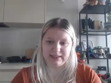 Bongacams Free Live Porn of LenaHoney20