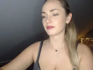 Bongacams Nude Webcam of ScarlettXQueen