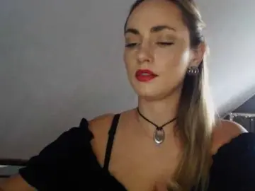 Bongacams Free Porn Cam of ScarlettXQueen