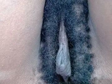 Bongacams Private Sex Chat of Skinybitchx