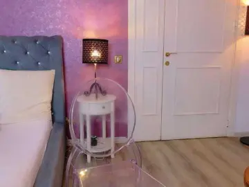 Bongacams Sex Cam of CarlaReys
