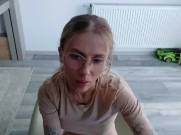 Bongacams Best live sex cam show of DiddySweet1