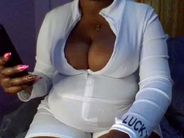 Bongacams Adult Webcams of Curvysexy