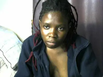 Bongacams Live Sex Cam of Queenbeea