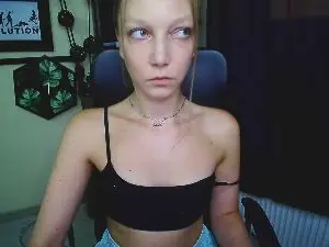 Cam4 Adult Video Chat of kiss_Emilly
