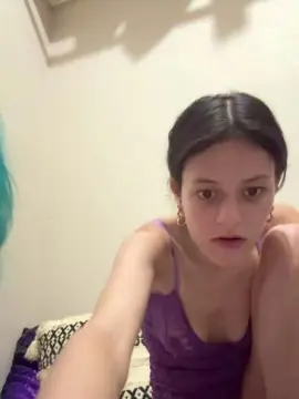 Cam4 Live Sex Cam of chxrry_b0mbz