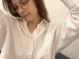 Cam4 Watch Live Sex Cams of BambiHipkins