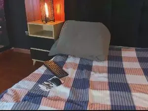 Cam4 Live Sex Cam of AliceMadnes