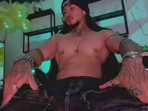 Cam4 Watch Live Sex Cams of thebeastmaster