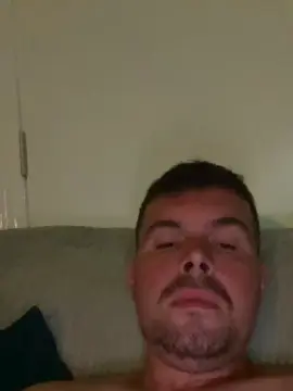 Cam4 Free Live Porn of Leo_Iron
