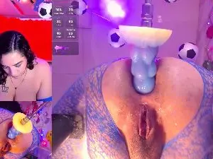 Cam4 Adult Webcam of RoxyLicious_