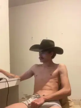 Cam4 Live Sex Cam of branquinho62go