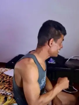 Cam4 Live Porn of leo_kenzo