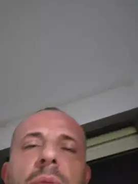 Cam4 Free Porn Cam of Bighandx