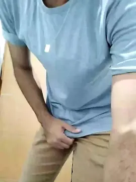 Cam4 Live Sex of maxshuel