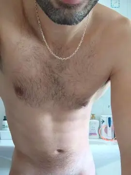Cam4 Free Live Porn of 25andrea90
