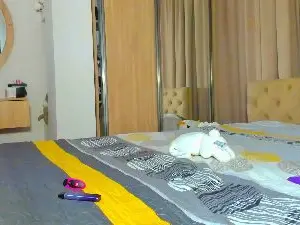 Cam4 Live Sex of Lesyalis