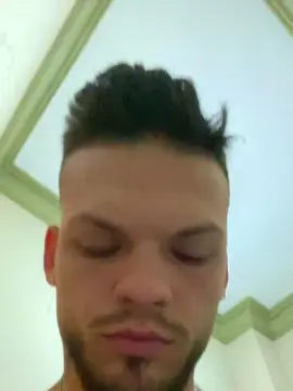 Cam4 Live Porn of nicolas2471