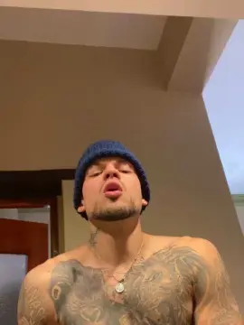 Cam4 Watch Live Sex Cams of nicolas2471