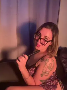 Cam4 Free Porn Cam of Sirena65