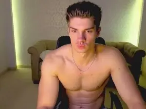 Cam4 Adult Video Chat of MaxKaidenn