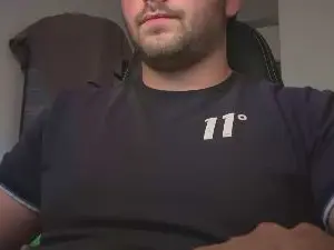 Cam4 Watch Live Sex Cams of adrianzzz3