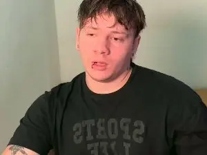 Cam4 Sex Chat of Eskolhandsome
