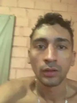 Cam4 Free Live Porn of brunootz