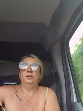 Cam4 Free Live Porn of AndaBucur