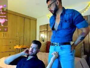 Cam4 Free Live Porn of petterandwilly