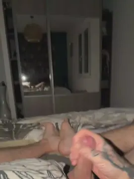 Cam4 Watch Live Sex Cams of Julienlozaq