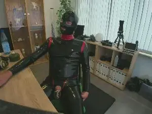 Cam4 Sex Chat of sau_rubber