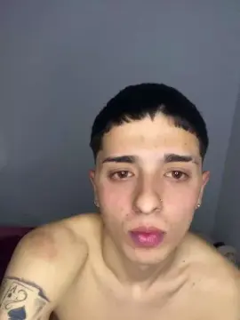 Cam4 Live Sex of Thomikaty98