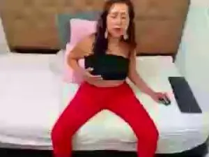 Cam4 Free Live Porn of Yeseniaa_25