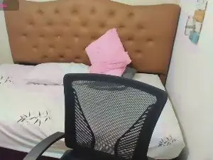 Cam4 Adult Webcams of Yeseniaa_25