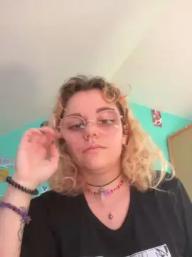 Cam4 Live Sex of Emy_2002