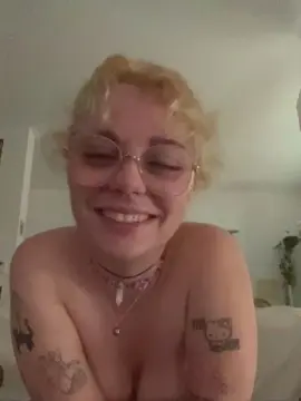 Cam4 Adult Video Chat of Emy_2002