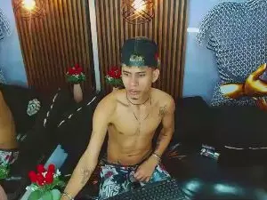 Cam4 Private Sex Chat of SkinnycuteAlyer