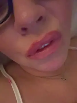 Cam4 Private Sex Chat of Lucy_Louxx