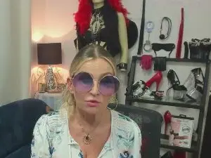 Cam4 Live Sex of crystal__xxx