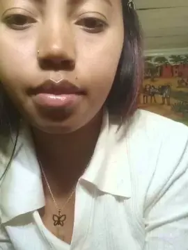 Cam4 Free Live Porn of Carinahot02