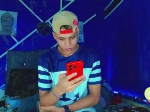 Cam4 Adult Video Chat of LiamScottt