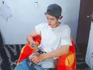 Cam4 Best live sex cam show of Noah_sokolov_