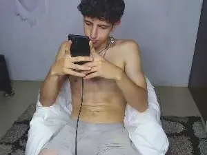 Cam4 Private Sex Chat of Noah_sokolov_