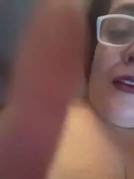 Cam4 Live Sex of lickmyclit7