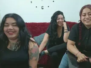 Cam4 Live Sex of lesb_crazy_fun