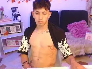 Cam4 Live Sex of kei_23