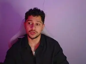 Cam4 Adult Video Chat of dom_santiago31