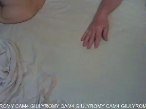 Cam4 Live Porn of GiulyRomy