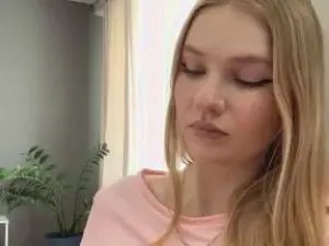 Cam4 Live Sex Cam of LilliamToo